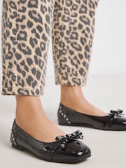 Simply Be Ballerina Shoes With Studded Bow - صورة 4 من 4