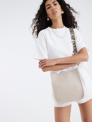 River Island Beige Logo Messenger Bag - Imagem 6 de 6