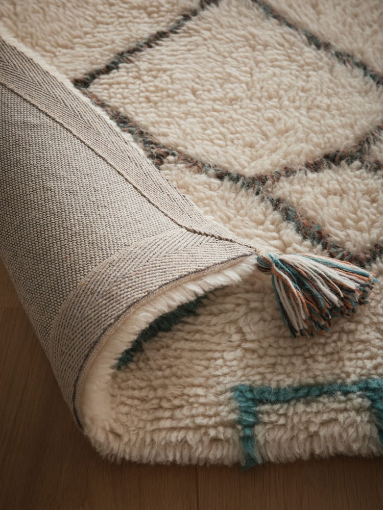Origin Rug Collection. Ivory or Multi Berber Knotted Chain Rug - Image 2 of 5