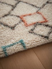 Origin Rug Collection. Ivory or Multi Berber Knotted Chain Rug - Image 3 of 5