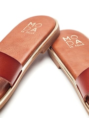Moda in Pelle Jeanie Trim Detail Flat Brown Sandals - Image 3 of 4