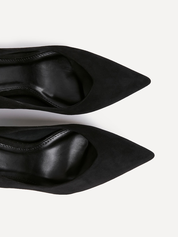 Linzi Black Classic V-Cut Vamp Court Shoes - Image 5 of 5