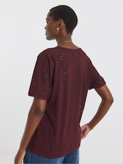 JD Williams Red V-Neck Broderie T-Shirt - Image 2 of 4