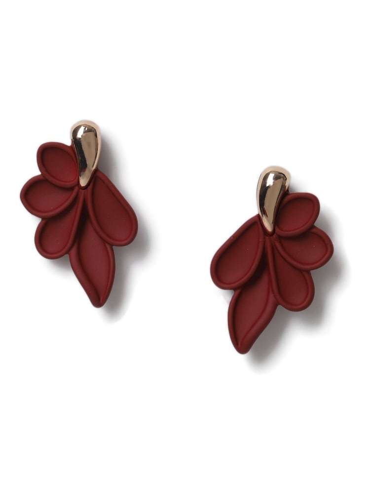 أحمر - Aela Matte Petal Stud Earrings - صورة 1 من 2 أحمر - Aela Matte Petal Stud Earrings - صورة 1 من 2