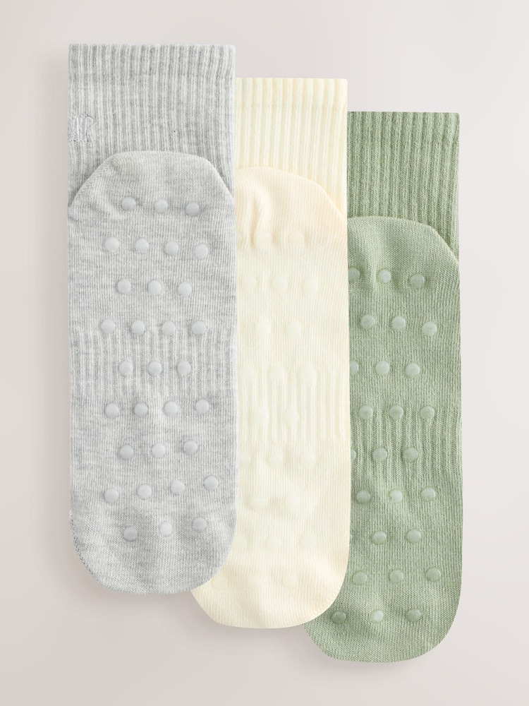 Sage Green/Cream/Grey - self. Cropped Ankle Embroidered Logo Gripper Socks 3 Pack - Slika 1 iz 7 Sage Green/Cream/Grey - self. Cropped Ankle Embroidered Logo Gripper Socks 3 Pack - Slika 1 iz 7