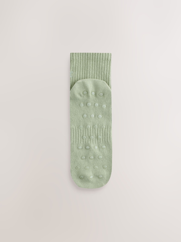 Sage Green/Cream/Grey - self. Cropped Ankle Embroidered Logo Gripper Socks 3 Pack - Slika 2 iz 7 Sage Green/Cream/Grey - self. Cropped Ankle Embroidered Logo Gripper Socks 3 Pack - Slika 2 iz 7