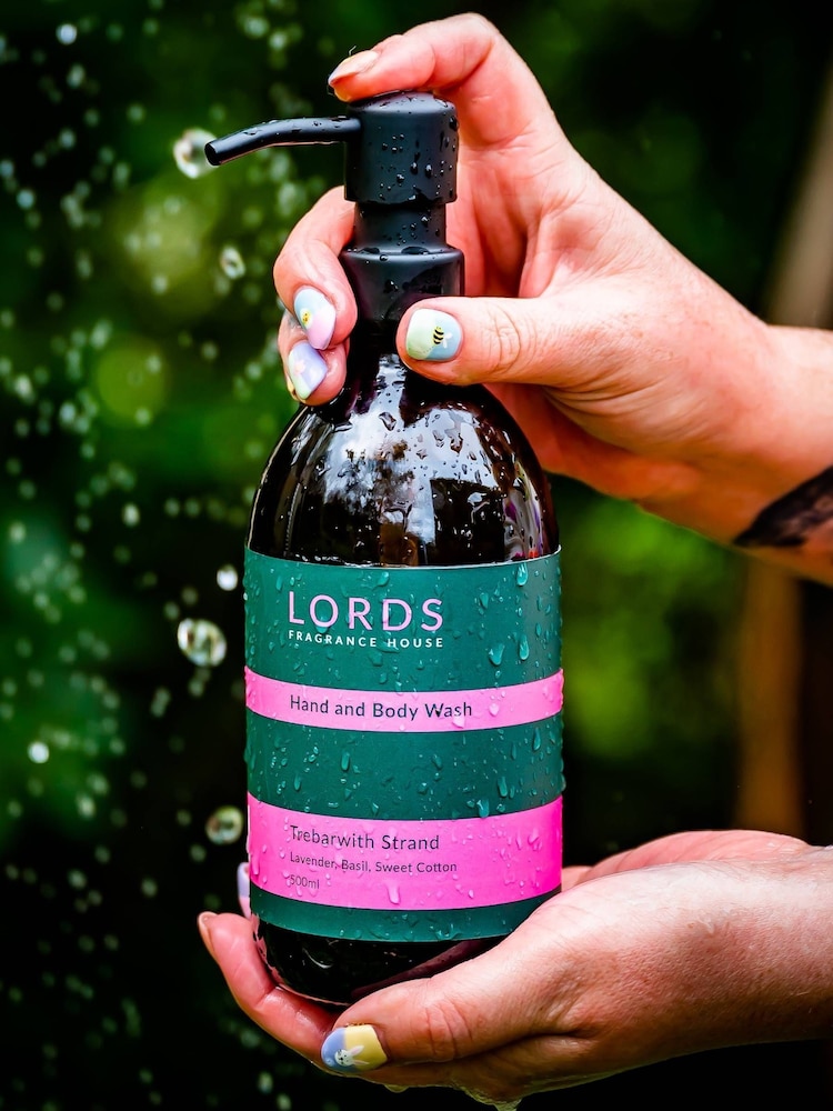 Lords Fragrance House Green Trebarwith Strand Natural Hand & Body Wash 500ml - Image 2 of 5 Lords Fragrance House Green Trebarwith Strand Natural Hand & Body Wash 500ml - Image 2 of 5