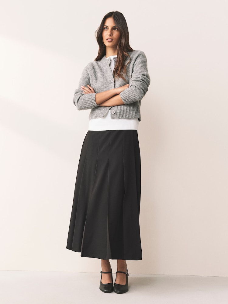 Black Forever Comfort® Round Toe Mary Jane Block Court Heels - Image 2 of 4 Black Forever Comfort® Round Toe Mary Jane Block Court Heels - Image 2 of 4