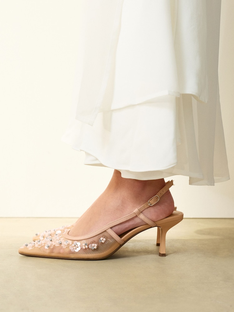 slim fit dress slacks Astr The Label | Lara Sweetheart Halter Maxi Dress in White main image 0