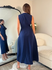 Girl In Mind Hazel Tailored Sleeveless Midi Dress - صورة 2 من 6