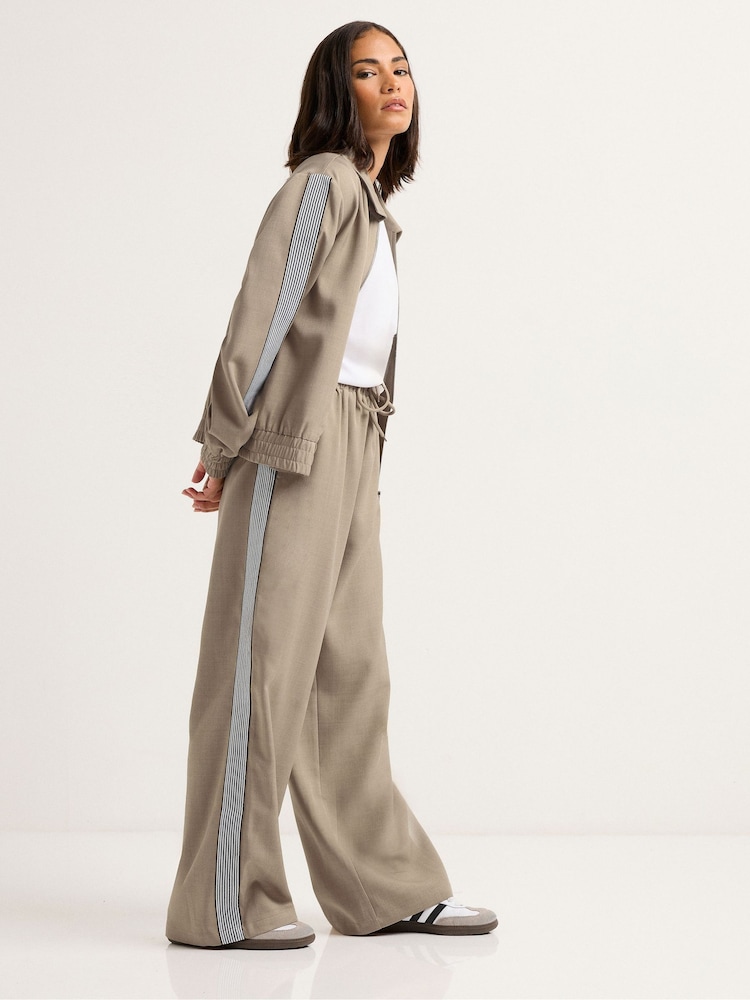 PixieGirl Petite Natural Pull On Side Stripe Wide Leg Trousers - Image 2 of 5
