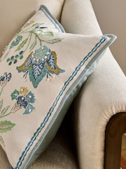 Nina Campbell Floral Embroidered Cushion - Bild 3 von 5