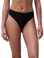 Chantelle One Size Soft Stretch Seamless Black Thongs 3 Pack Knickers - Image 2 of 3