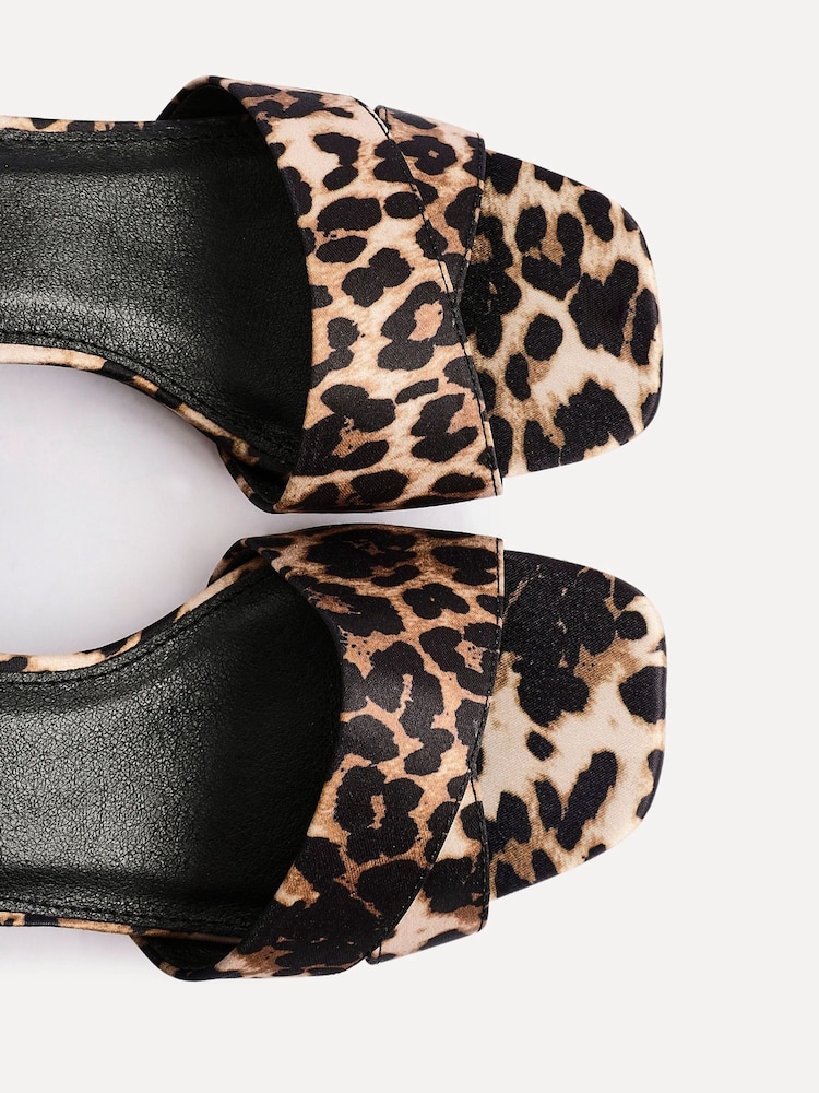 Linzi Animal Wide Fit Vivian Heeled Sandals With Crossover Front Strap - Image 5 of 5 Linzi Animal Wide Fit Vivian Heeled Sandals With Crossover Front Strap - Image 5 of 5