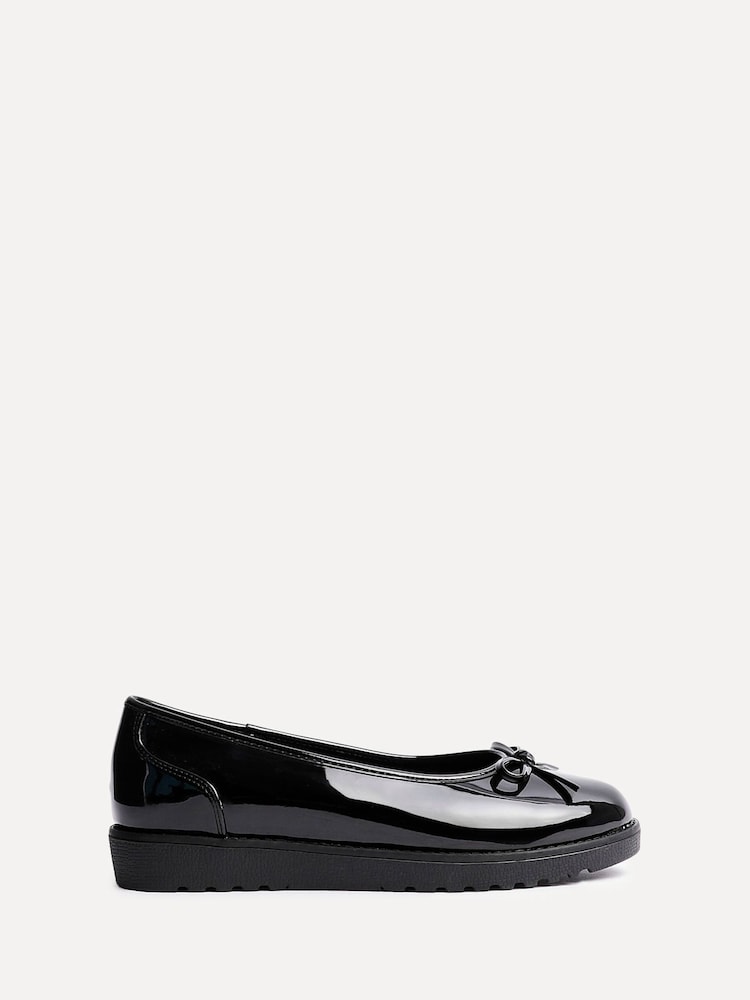 Linzi Black Wide Fit Wendi Pumps With Bow Detail - Image 2 of 5 Linzi Black Wide Fit Wendi Pumps With Bow Detail - Image 2 of 5
