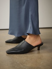 כחול  - חצאית מידי מבד סאטן - תמונה 5 מתוך 5