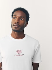 White/Red Relaxed Fit Japanese Surf Graphic Print T-Shirt - Image 4 of 9