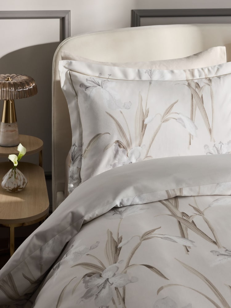 Natural Collection Luxe Lily Floral 600TC Sateen Duvet Cover and Pillowcase Set - Image 2 of 4