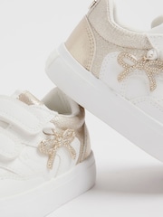 River Island White Girls Bow Charm Trainers - Image 5 of 5
