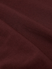 Rojo Port - Suéter con cuello redondo de lana de merino Wessex de Reiss - Imagen 5 de 5