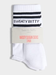 Branco - Pacote de meias com slogan da Sweaty Betty Varsity 3 - Imagem 2 de 4