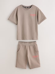 Marrón claro - smALLSAINTS Underground T-Shirt and Sweat Shorts Set - Imagen 6 de 9