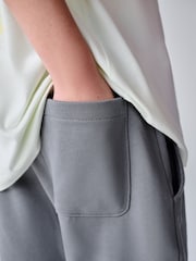 Weiß-grün - smALLSAINTS Distortion T-Shirt und Sweat-Shorts Set - Bild 8 von 16