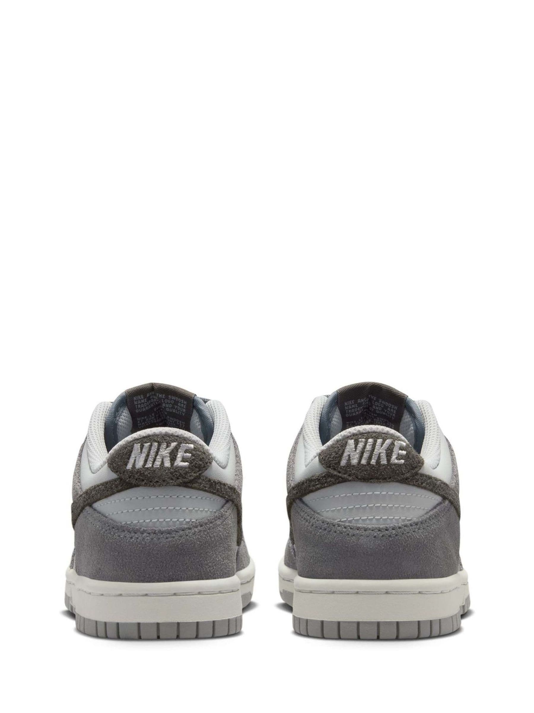 nike dunk low medium grey