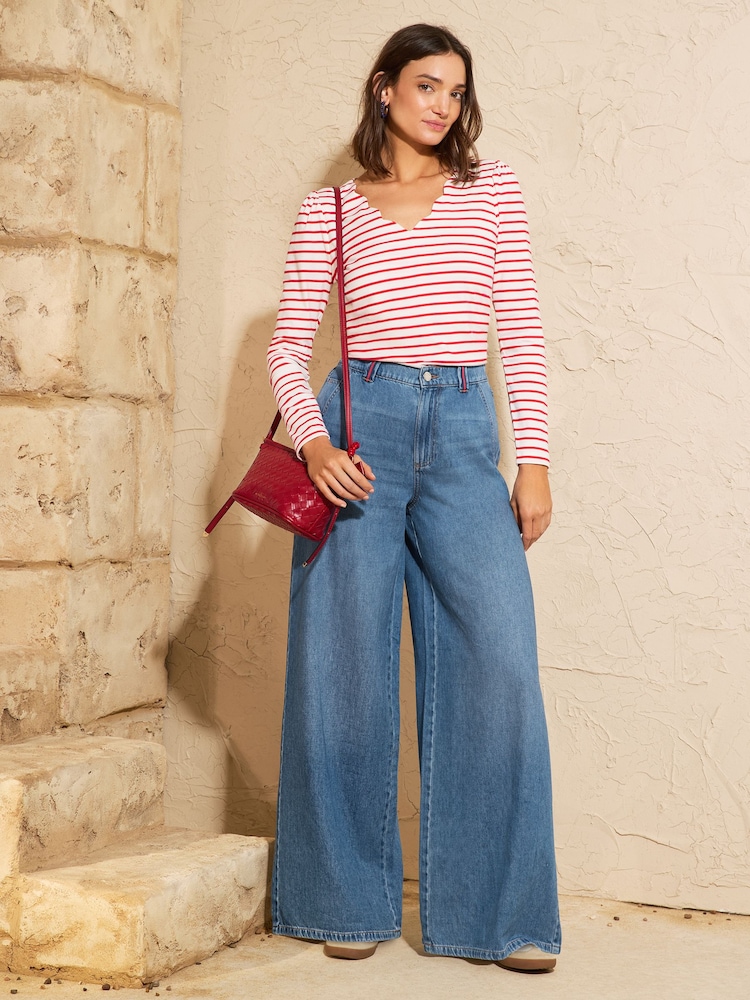 Love & Roses Mid Blue Wide Leg Pull On Jeans - Image 2 of 4