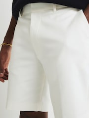 River Island Cream Unbelted Core Decal Chino Shorts - Image 4 of 4