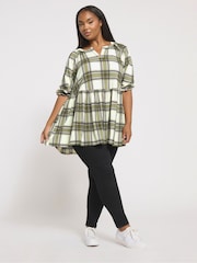 Yours Curve Green Tiered Notch Texture Top - Image 2 of 5