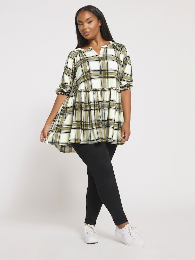 Yours Curve Green Tiered Notch Texture Top - Image 2 of 5