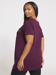 Roxa - Camiseta Yours Curve Placement - Imagem 2 de 4