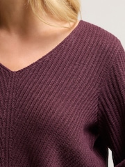 M&Co Petite V-Neck Jumper - Imagem 4 de 5