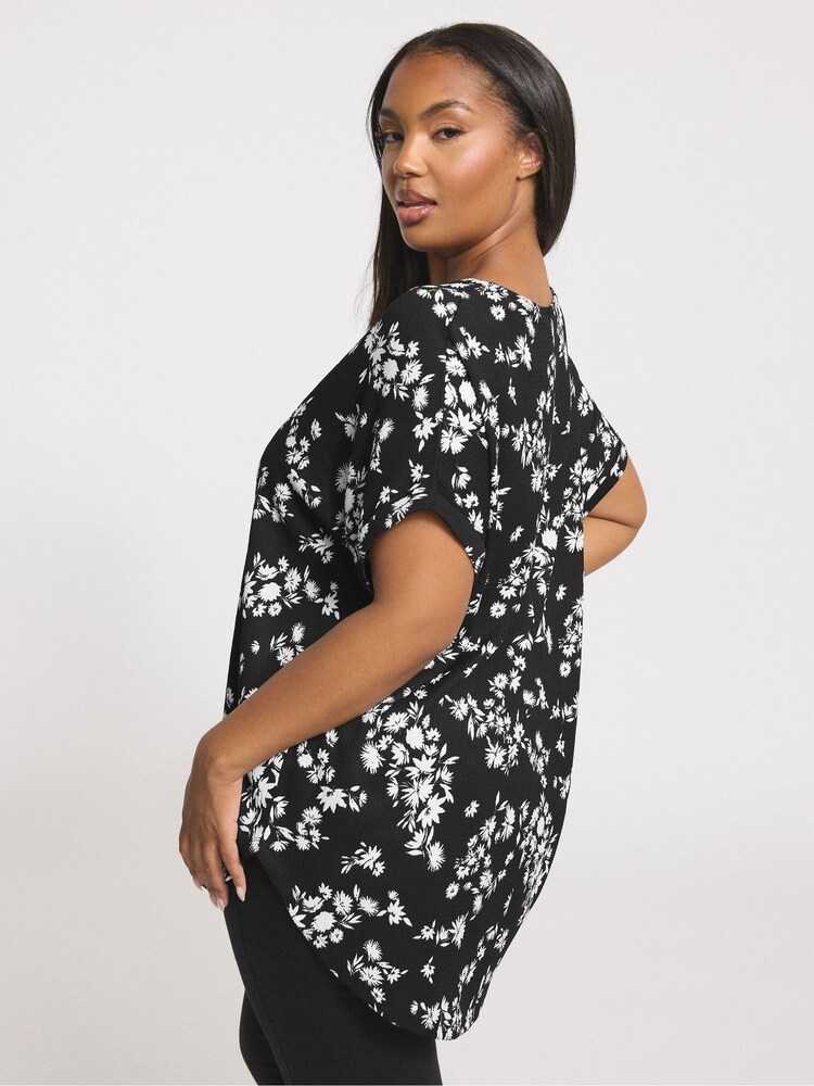 Yours Curve Notch Neck Texture Top - Imagem 2 de 4
