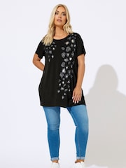 Camiseta Yours Curve Placement - Imagem 2 de 5