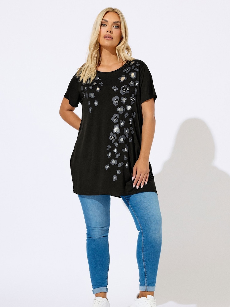 Yours Curve Black Placement T-Shirt - Image 2 of 5 Yours Curve Black Placement T-Shirt - Image 2 of 5
