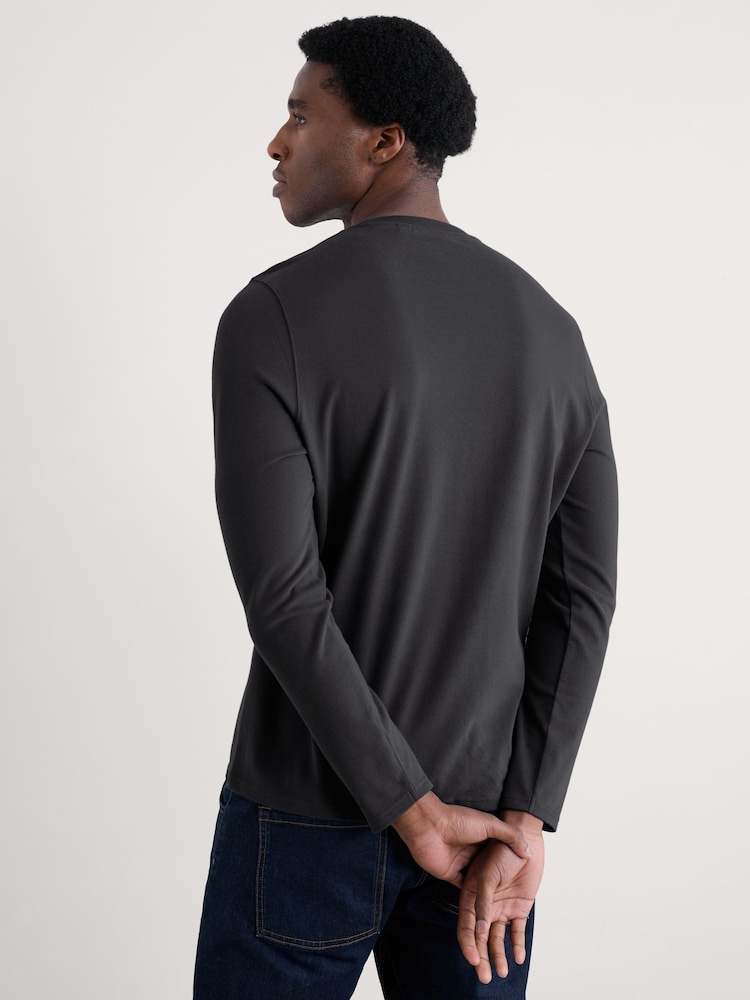 Seasalt Cornwall Black Mens Merthen Long Sleeve Top in GOTS Certified Cotton - Image 2 of 6