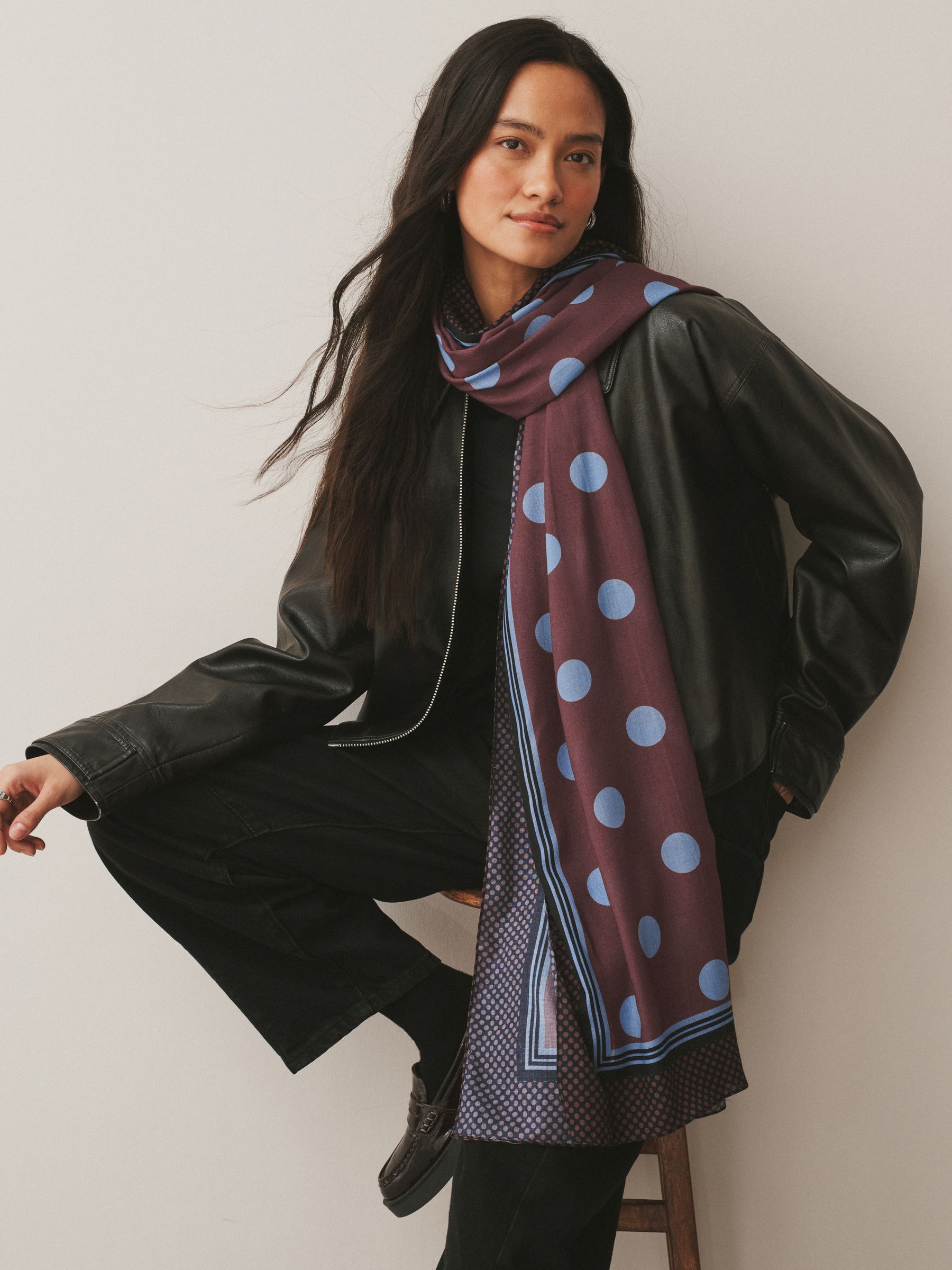 トップス BEEDEN DOTS SCARF NECK TOPS トップス BEEDEN DOTS SCARF NECK TOPS Chiffon top with polka-dot
