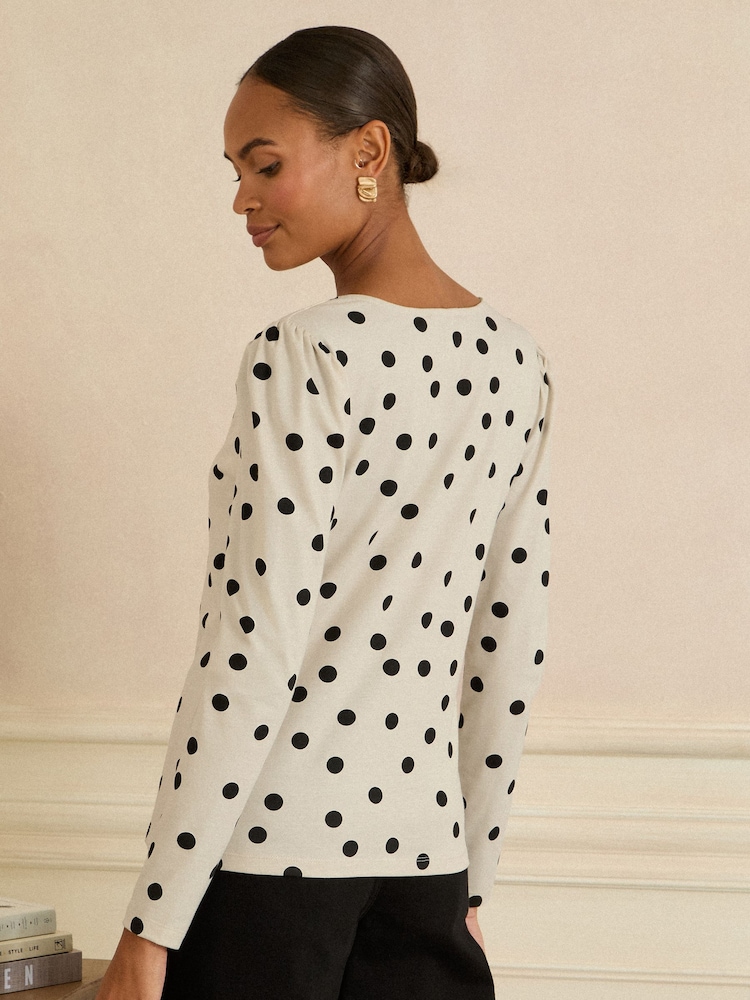 Love & Roses Ivory and Black Spot Print Petite Scallop V-Neck Long Sleeve Jersey Top - Image 4 of 4 Love & Roses Ivory and Black Spot Print Petite Scallop V-Neck Long Sleeve Jersey Top - Image 4 of 4