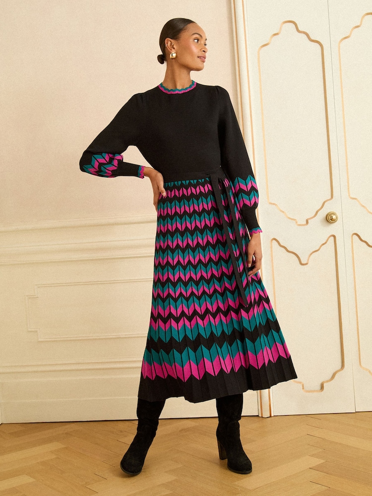 Love & Roses Black Multi Chevron Petite Scallop Knitted Midi Dress - Image 4 of 4 Love & Roses Black Multi Chevron Petite Scallop Knitted Midi Dress - Image 4 of 4