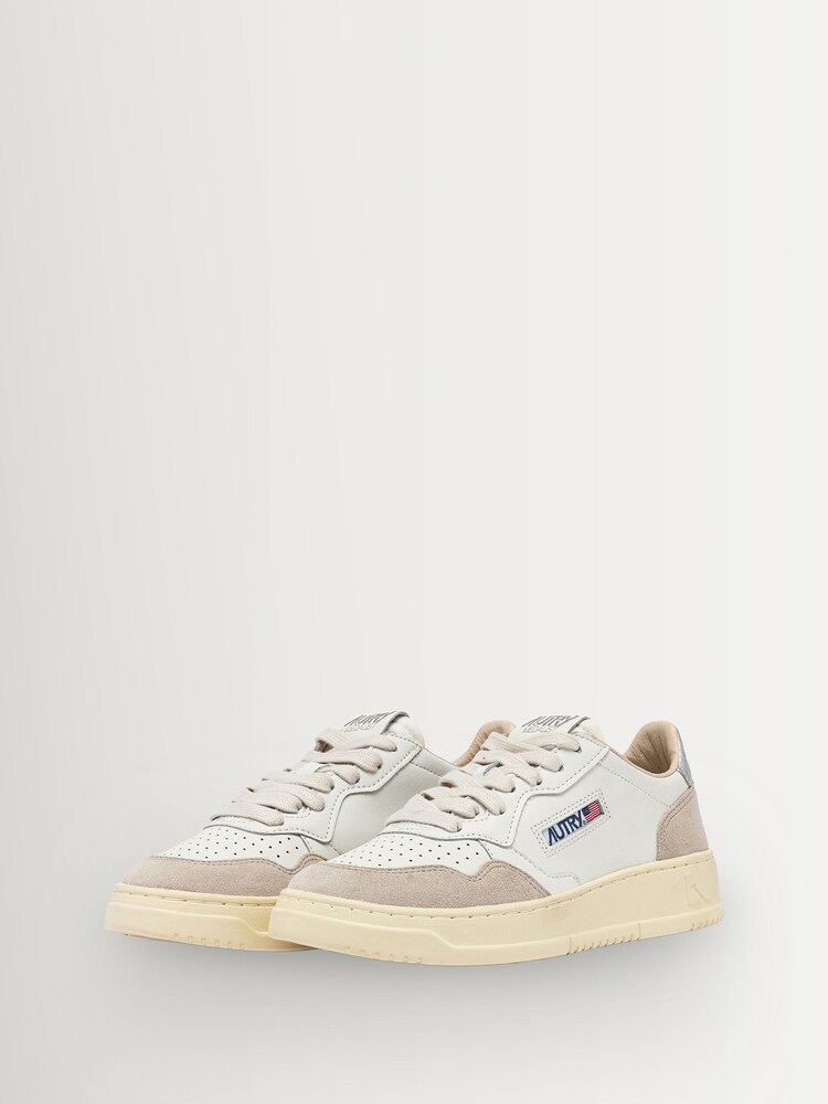 Off White - AUTRY Medalist Low-sko til dame - Bilde 2 av 6