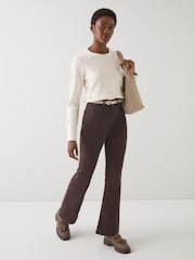 LK Bennett Samantha Plain Cotton Stretch Kick Flare Jeans - Bild 2 von 4