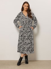 Evans Jersey Crepe Black Dress - Image 2 of 5