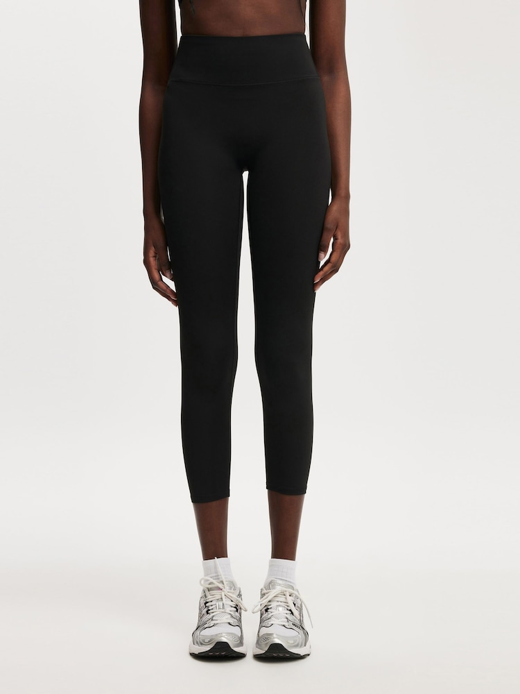 Cotton On Black Bondi Everyday Crop Leggings - Image 1 of 5