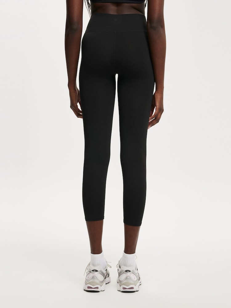 Cotton On Black Bondi Everyday Crop Leggings - Image 2 of 5