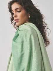 散落的鼠尾草绿色箔 - 轻便围巾 - 7的图像4｝