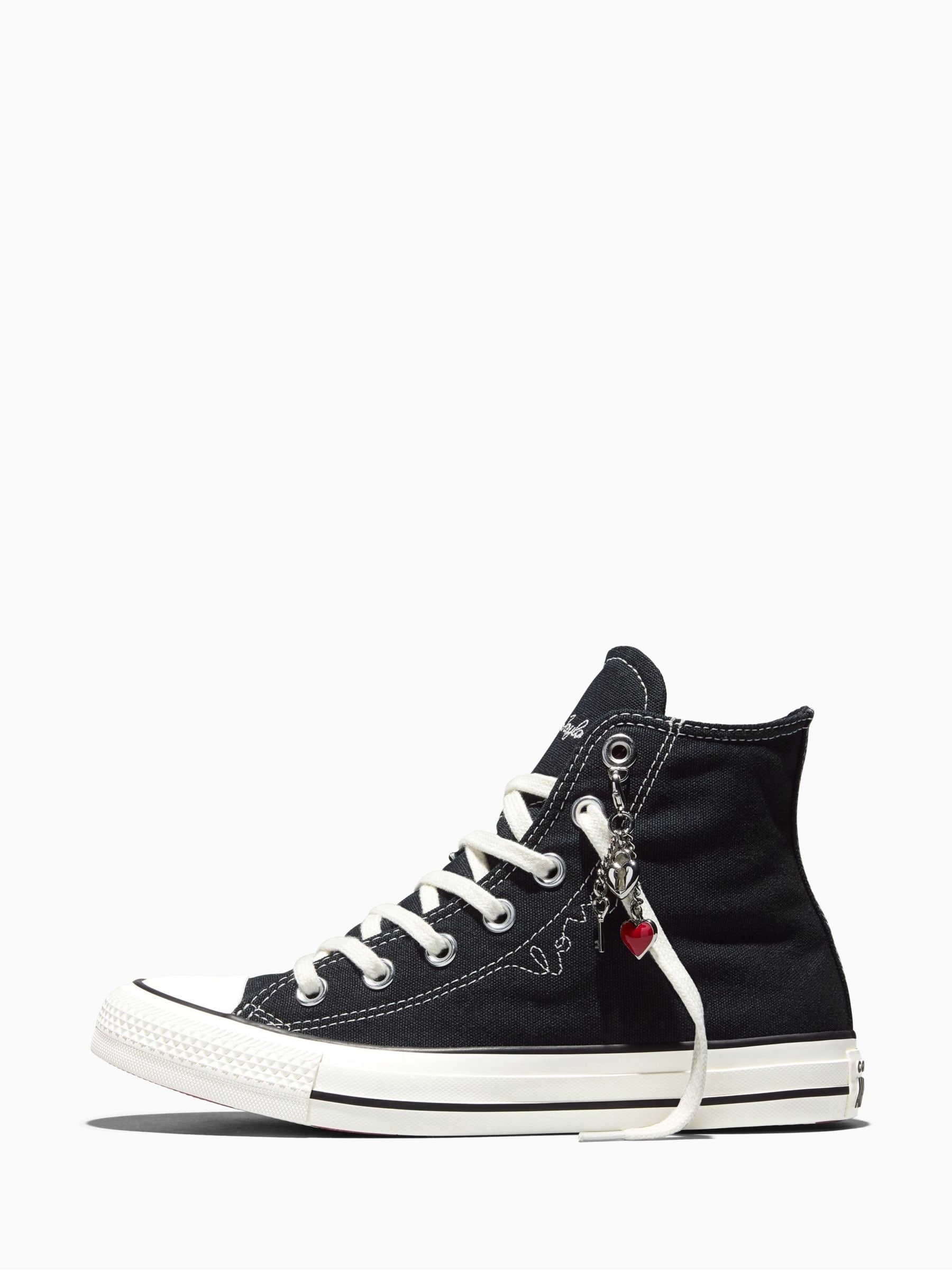Cumpără Negru - Converse Chuck Taylor Heart Chain High Trainers