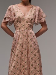 Vestido longo de chiffon com mangas de anjo e camadas Jolie Moi - Imagem 6 de 6