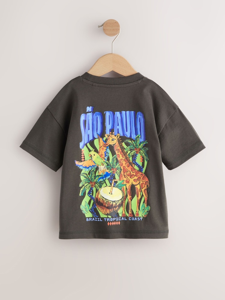 Charcoal Grey Sao Paulo - تيشرت بكُم قصير مزين بطبعة على الظهر (3 شهور-7 سنوات) - صورة 2 من 5 Charcoal Grey Sao Paulo - تيشرت بكُم قصير مزين بطبعة على الظهر (3 شهور-7 سنوات) - صورة 2 من 5